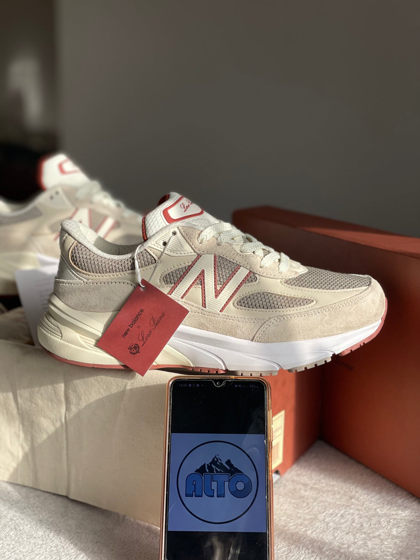 New Balance 990v6 x Loro Piana