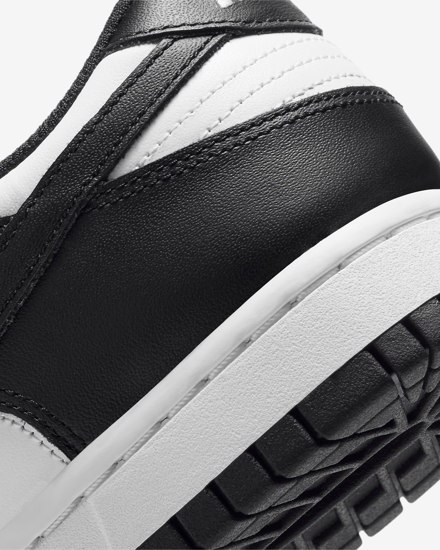 Nike Dunk Low Panda