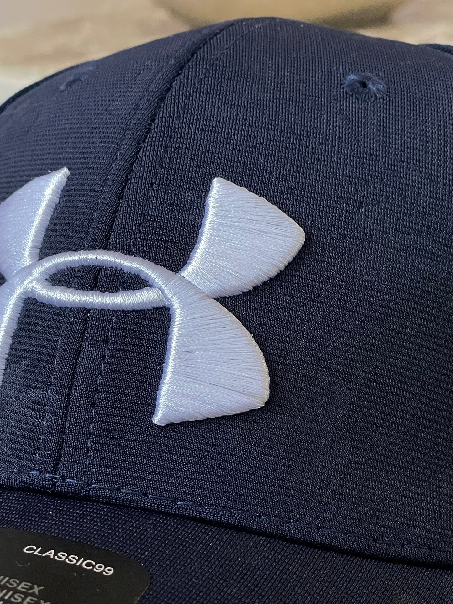 Casquette Under Armour Bleu Foncé Avec Motif Réglable Strapback