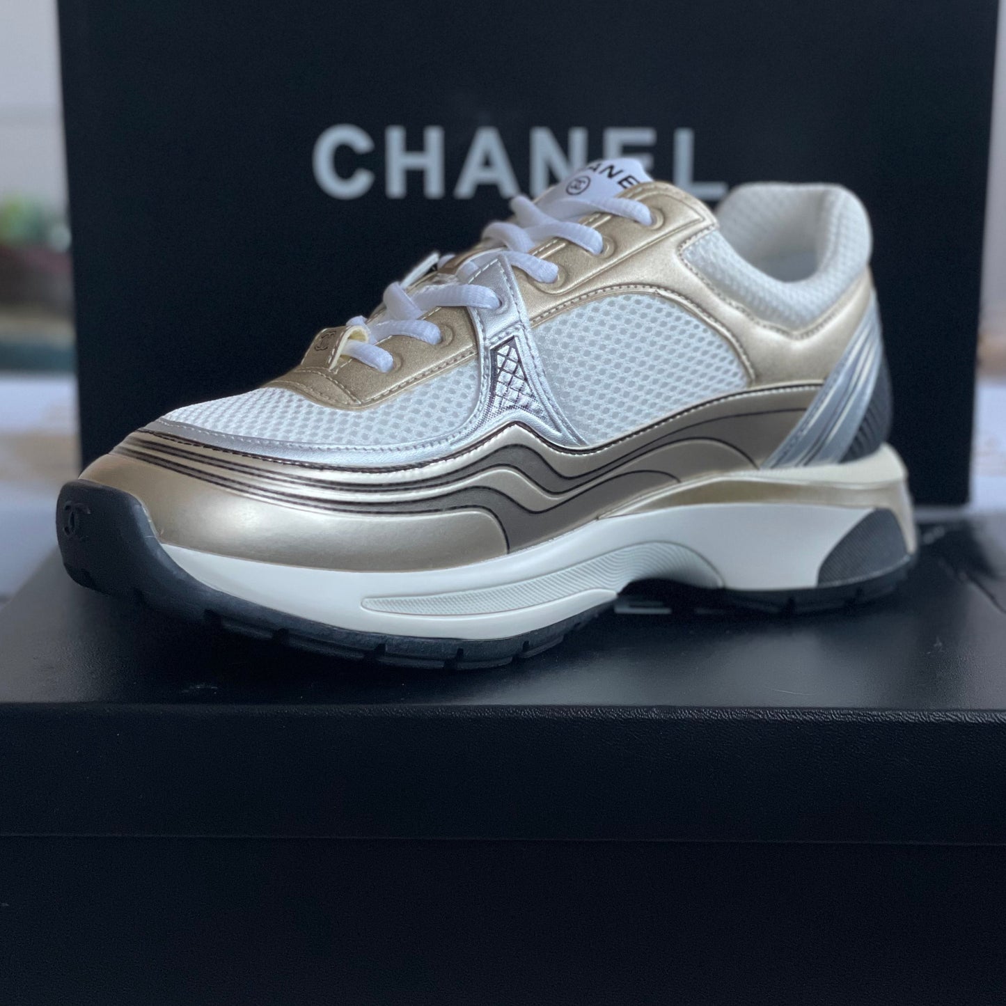 Chanel CC Logo White Gold
