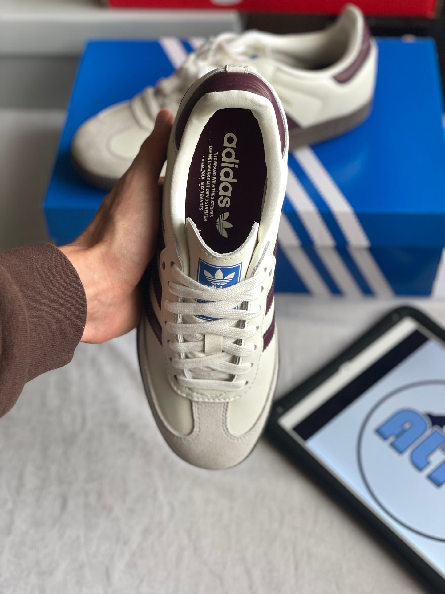 Adidas Emmi Samba (Off-white/Marron)