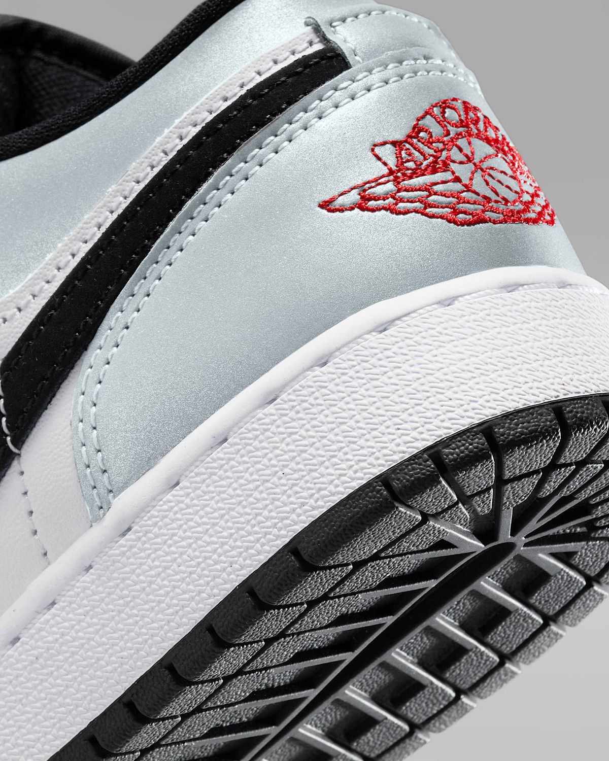 Air Jordan 1 Low SE Panda Toe