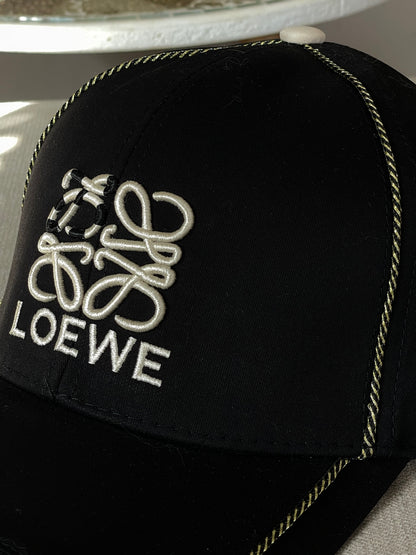 Casquette Loewe Noir Avec Contour et Logo Réglable Strapback
