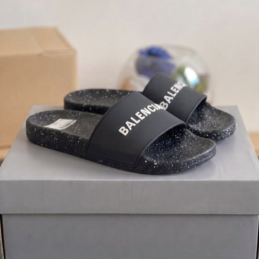 Balenciaga pool slides Noir Blanc Motif