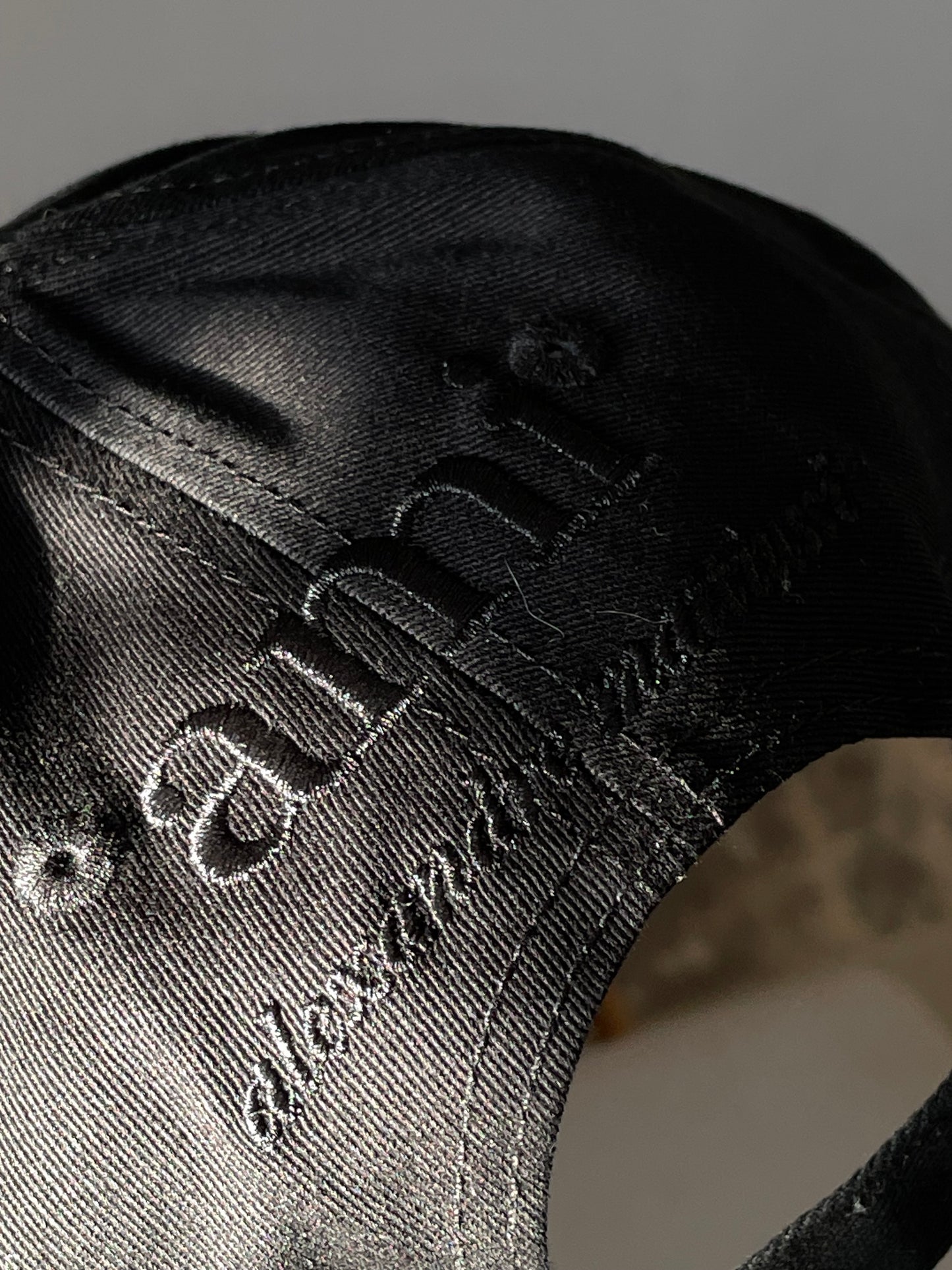 Casquette Ami Noir Avec Logo Noir Réglable Strapback