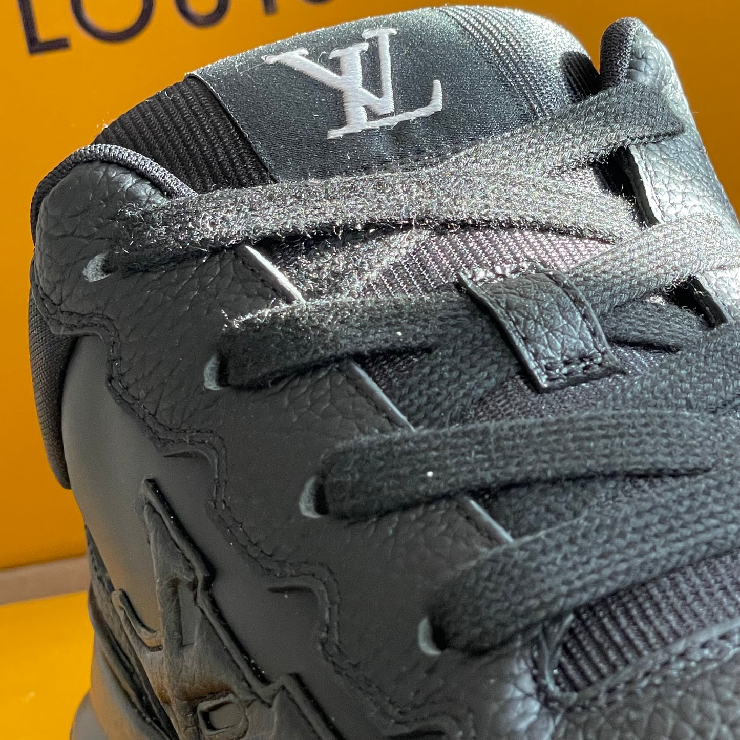 Louis Vuitton LV Classic Sneaker Noir