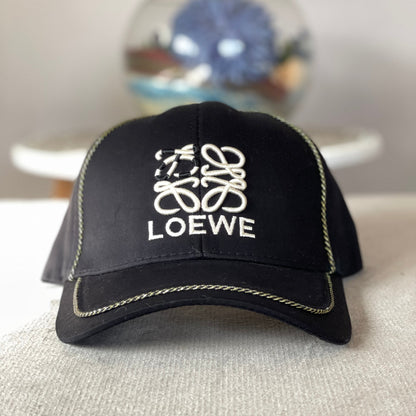 Casquette Loewe Noir Avec Contour et Logo Réglable Strapback