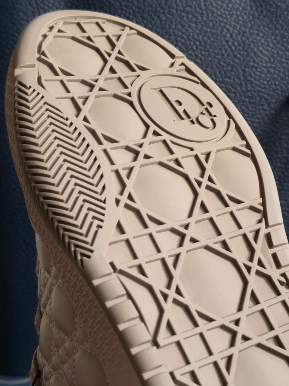 Dior B9S Skater Sneaker Beige Clair