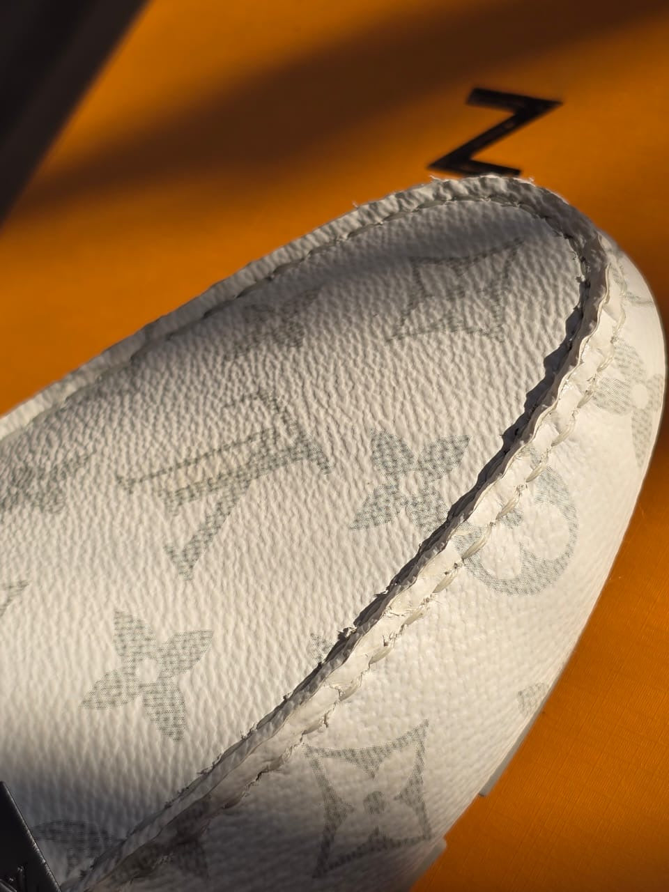 Louis Vuitton Driver Moccasins Blanc