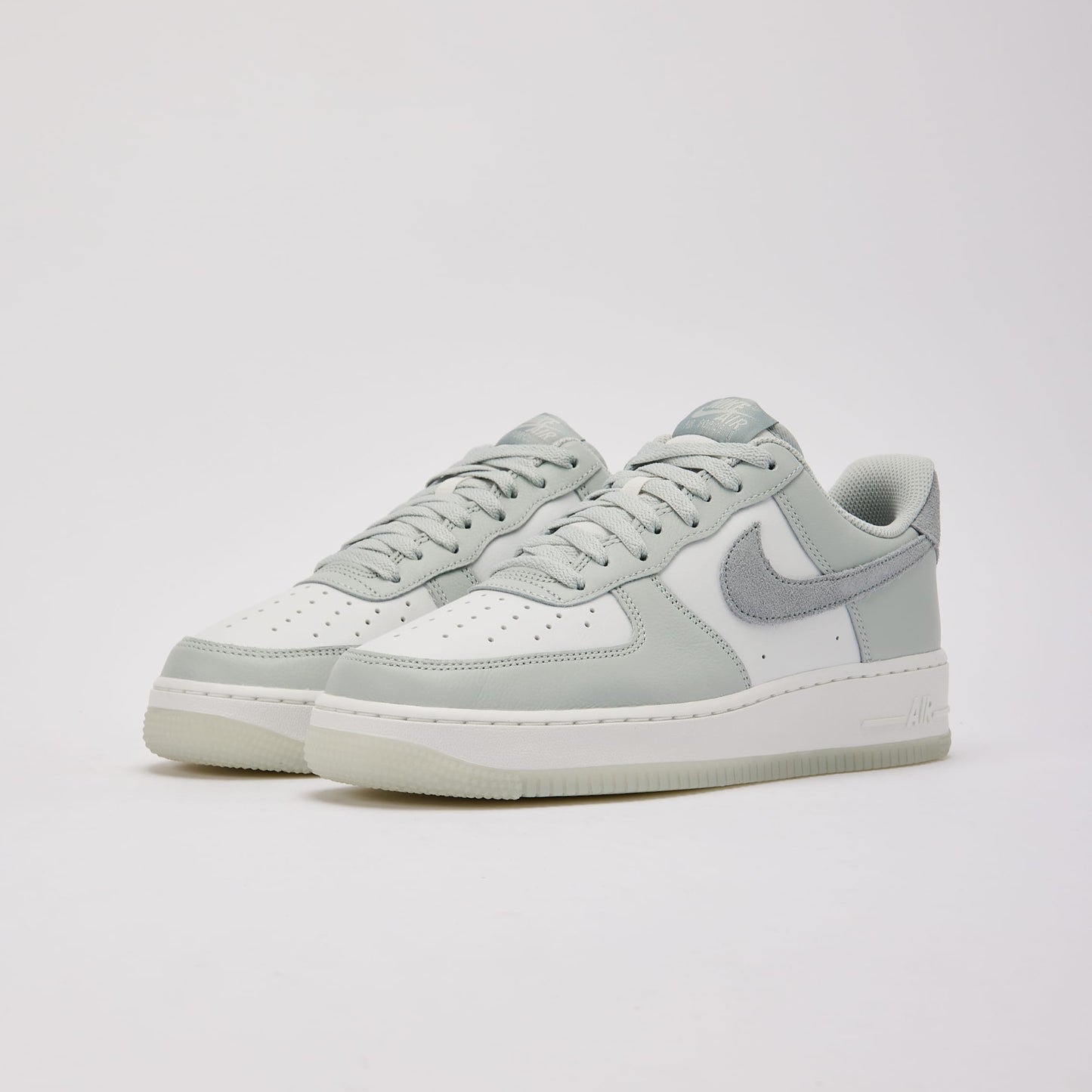 Nike Air Force 1 Low '07 LV8 Gris