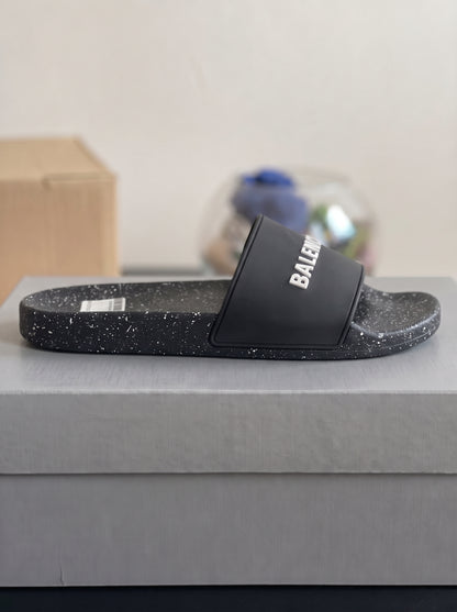 Balenciaga pool slides Noir Blanc Motif