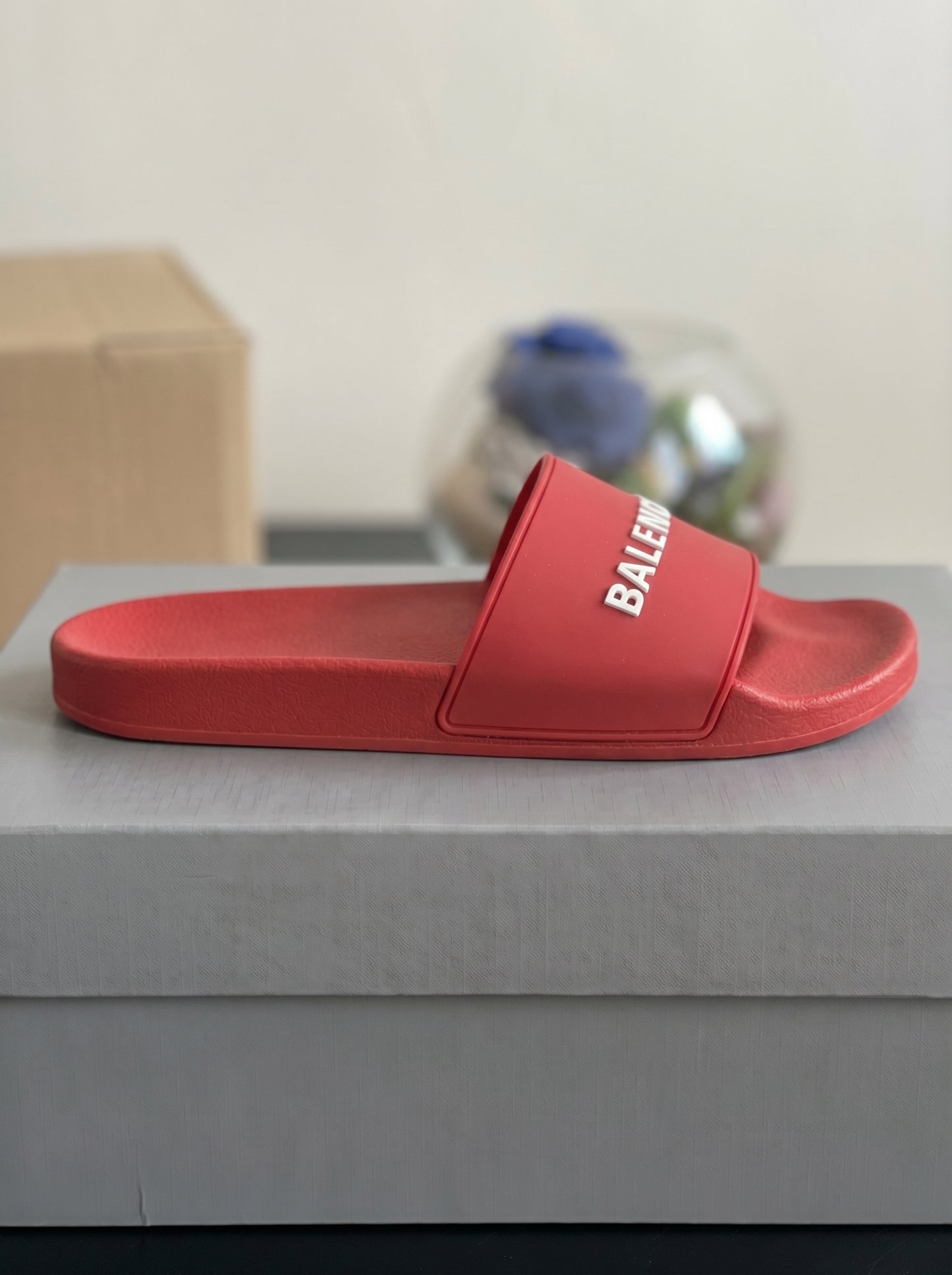 Balenciaga pool slides Red