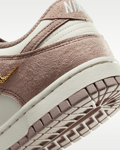 Nike Sb Dunk Low Sail/Metallic Gold/Malt