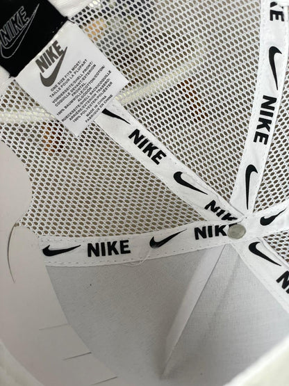 Casquette Nike Blanc Avec Logo Noir Réglable Snapback