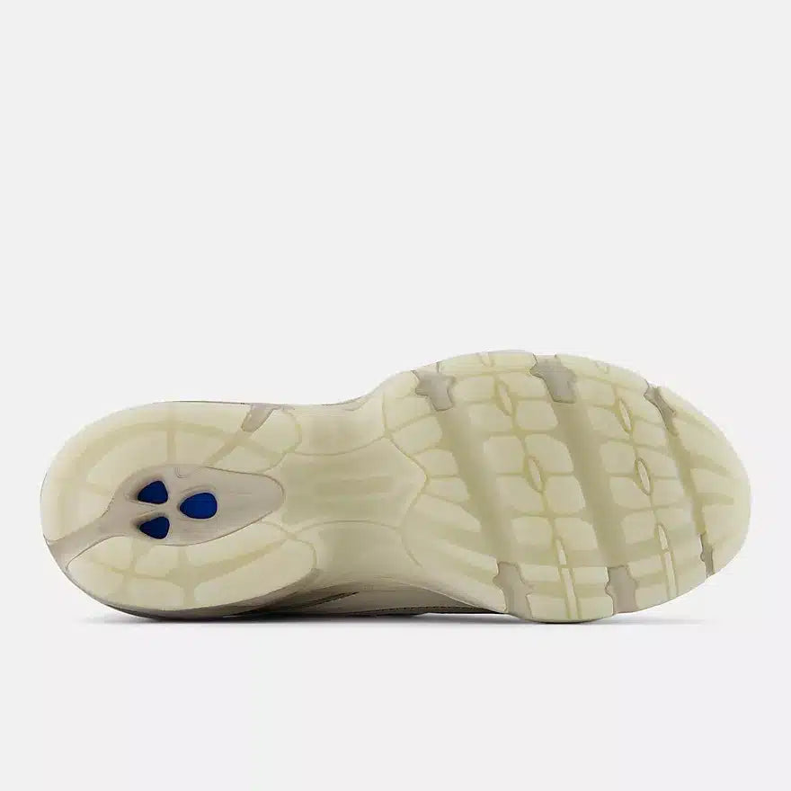 New Balance 740 « Lunar New Year »