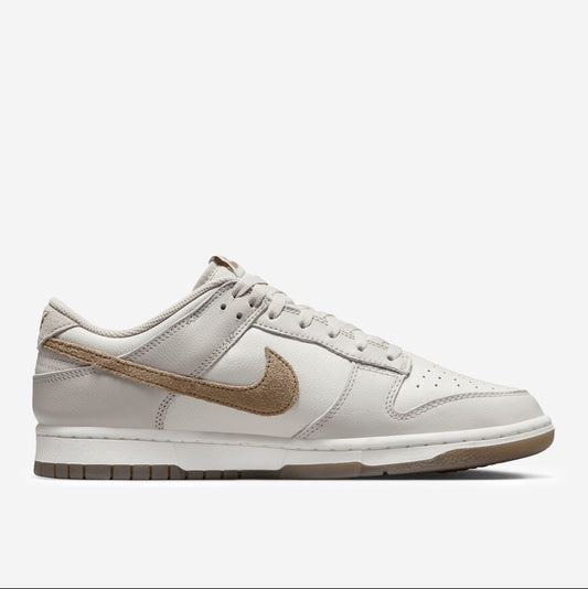 Nike Dunk Low Retro SE Premium