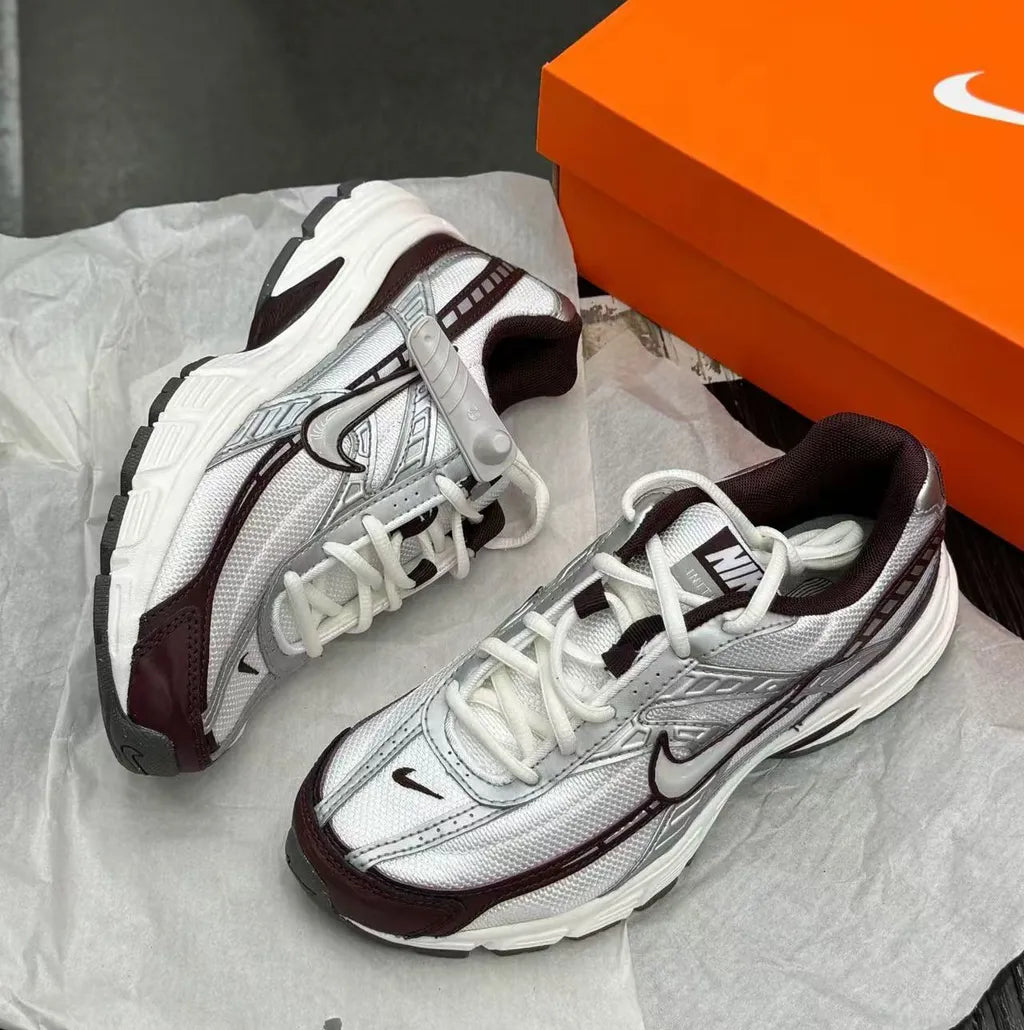Nike Initiator 'White/Burgundy Crush'